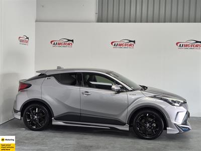 2020 Toyota C-HR - Thumbnail