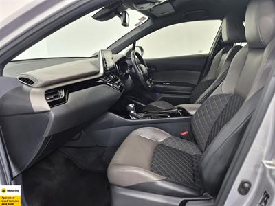 2020 Toyota C-HR - Thumbnail