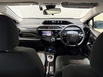 2017 Toyota Aqua - Thumbnail