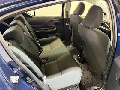 2017 Toyota Aqua - Thumbnail