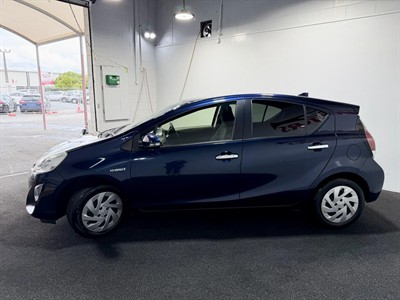 2017 Toyota Aqua - Thumbnail