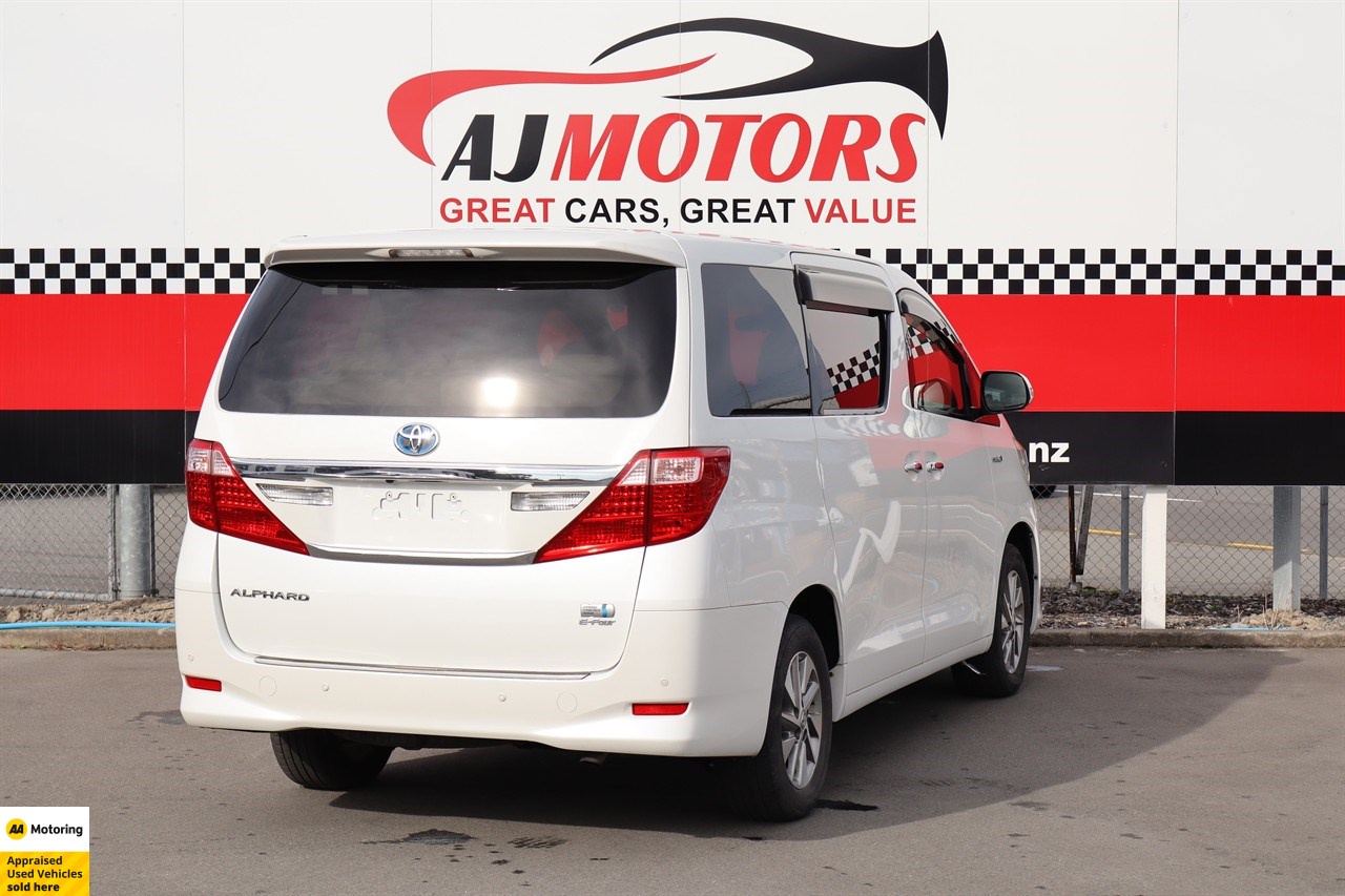 2013 Toyota Alphard
