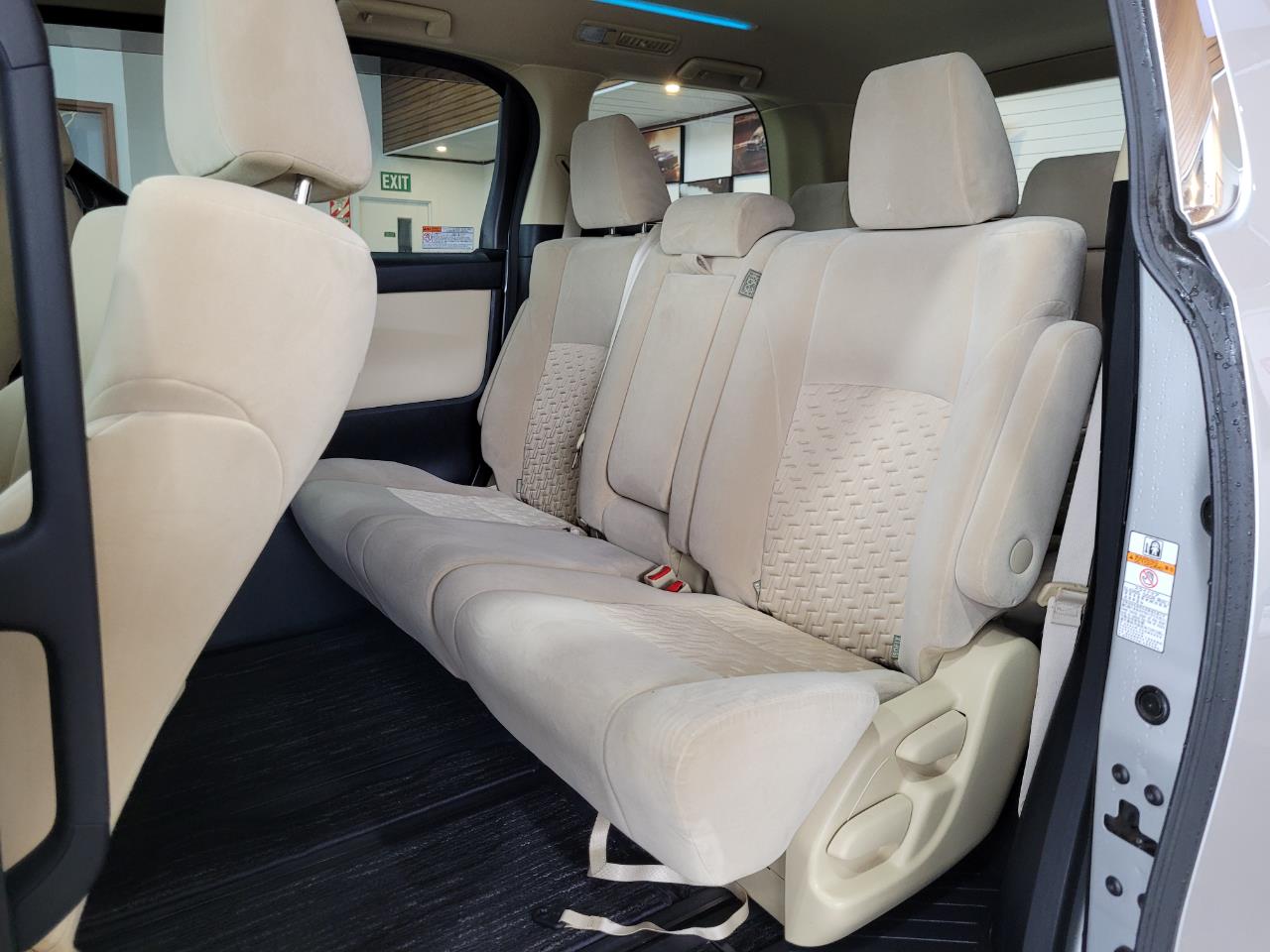 2017 Toyota Alphard