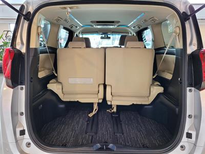 2017 Toyota Alphard - Thumbnail