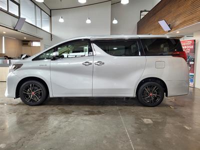 2017 Toyota Alphard - Thumbnail
