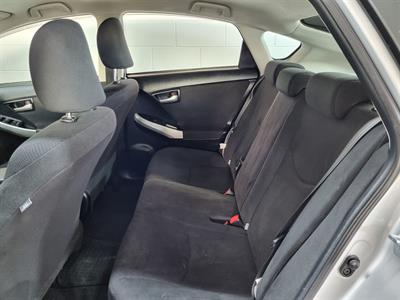 2015 Toyota Prius - Thumbnail