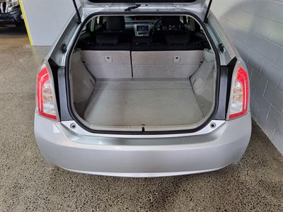 2015 Toyota Prius - Thumbnail