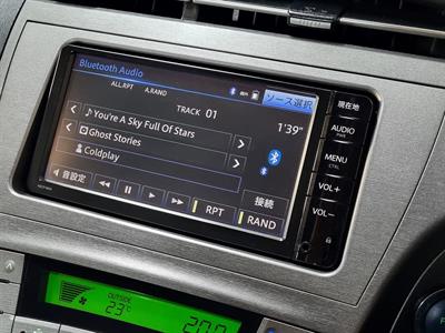 2015 Toyota Prius - Thumbnail