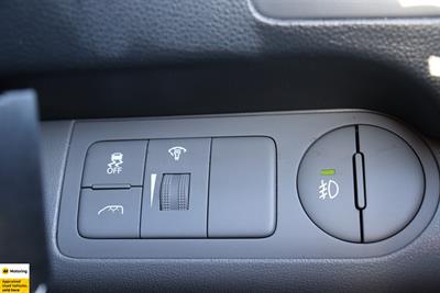 2017 Hyundai iMax - Thumbnail