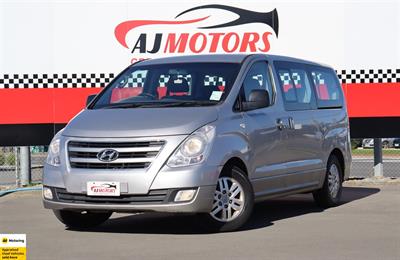 2017 Hyundai iMax - Thumbnail