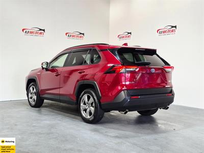 2019 Toyota RAV4 - Thumbnail