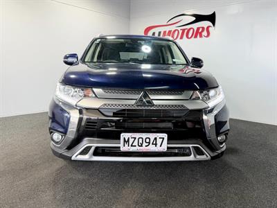 2020 Mitsubishi Outlander - Thumbnail