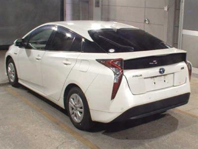 2018 Toyota Prius - Thumbnail