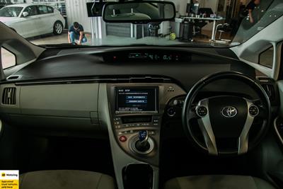 2013 Toyota Prius - Thumbnail