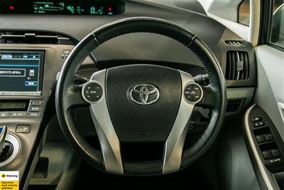 2013 Toyota Prius - Thumbnail