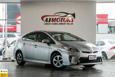 2013 Toyota Prius - Thumbnail
