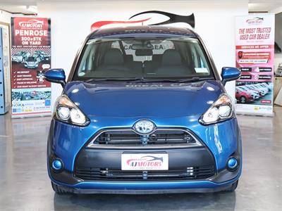 2016 Toyota Sienta - Thumbnail