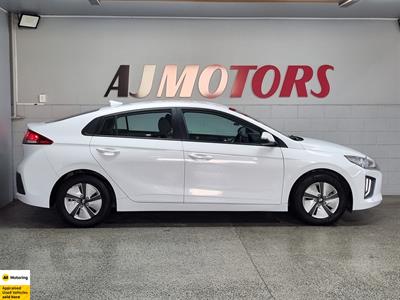 2022 Hyundai IONIQ - Thumbnail