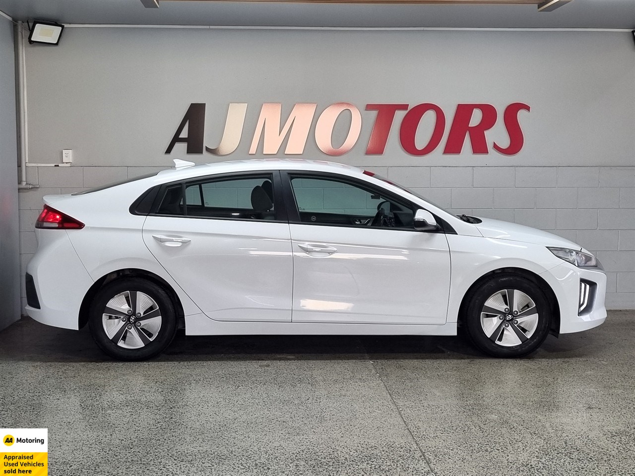 2022 Hyundai IONIQ