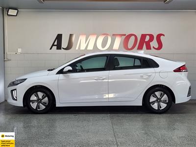 2022 Hyundai IONIQ - Thumbnail