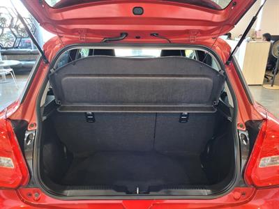 2017 Suzuki Swift - Thumbnail