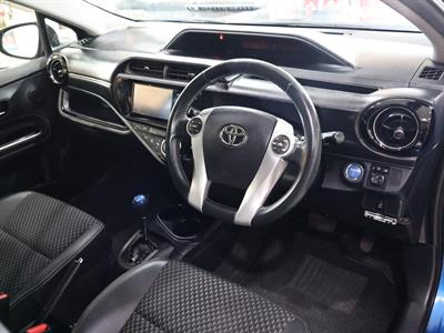 2015 Toyota Aqua - Thumbnail