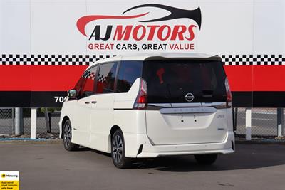 2018 Nissan Serena - Thumbnail