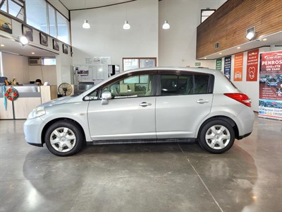 2008 Nissan Tiida - Thumbnail