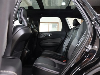 2022 Volvo XC60 - Thumbnail