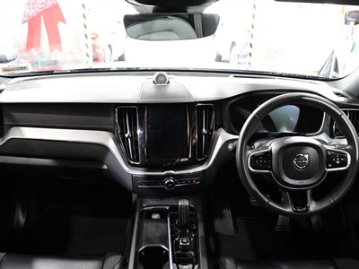 2022 Volvo XC60 - Thumbnail