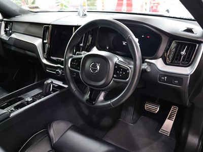 2022 Volvo XC60 - Thumbnail