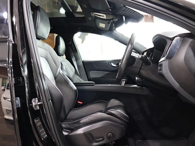 2022 Volvo XC60 - Thumbnail