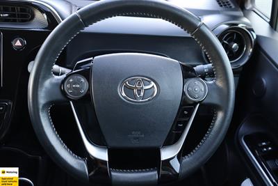 2017 Toyota Aqua - Thumbnail