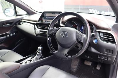 2018 Toyota C-HR - Thumbnail