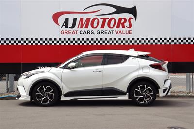 2018 Toyota C-HR - Thumbnail