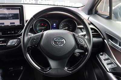 2018 Toyota C-HR - Thumbnail