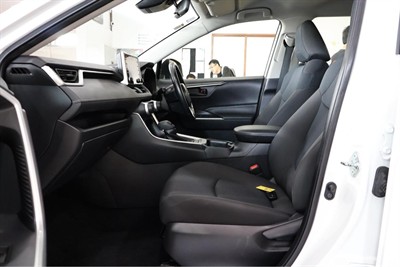 2022 Toyota RAV4 - Thumbnail