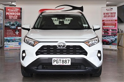 2022 Toyota RAV4 - Thumbnail