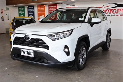 2022 Toyota RAV4 - Thumbnail