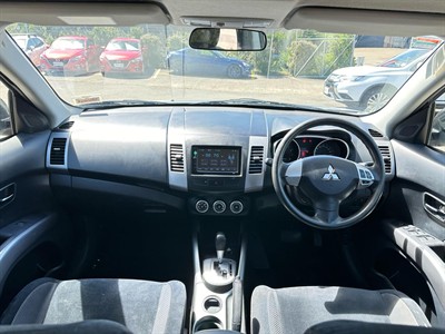 2012 Mitsubishi Outlander - Thumbnail