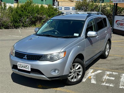 2012 Mitsubishi Outlander - Thumbnail