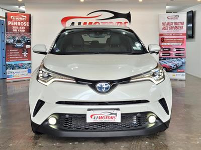 2017 Toyota C-HR - Thumbnail