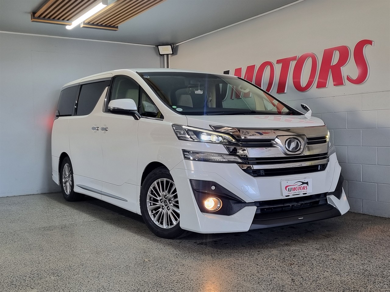 2015 Toyota Vellfire