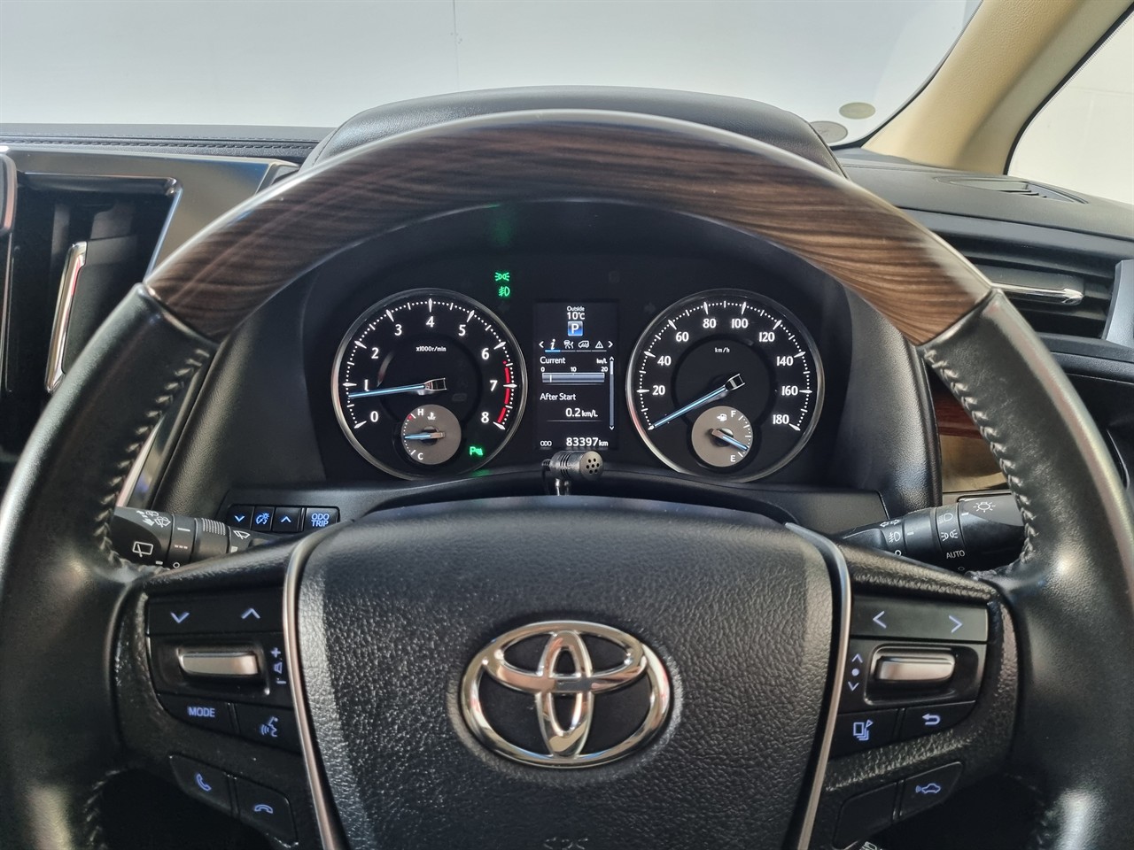 2015 Toyota Vellfire