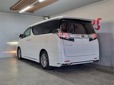 2015 Toyota Vellfire - Thumbnail