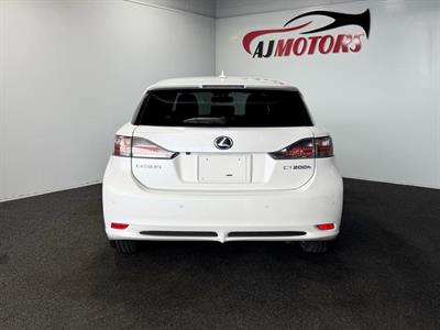 2013 Lexus CT 200h - Thumbnail