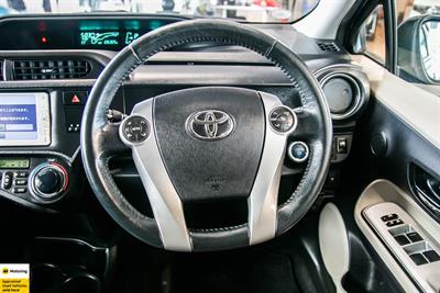 2013 Toyota Aqua - Thumbnail