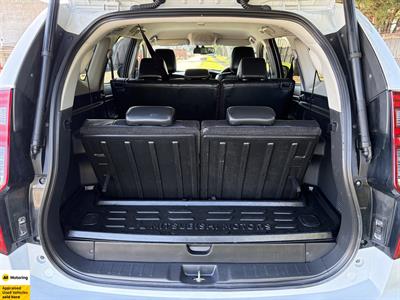 2022 Mitsubishi Pajero Sport - Thumbnail