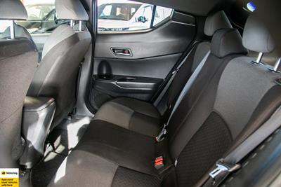 2020 Toyota C-HR - Thumbnail