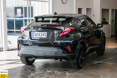2020 Toyota C-HR - Thumbnail